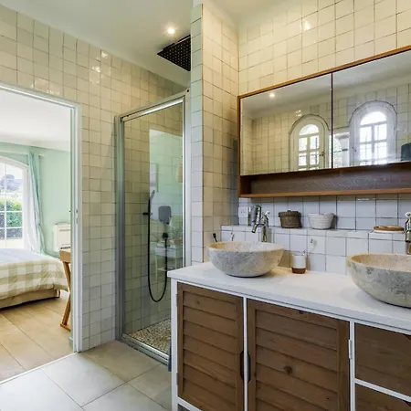 Charming Provencal Family House With Swimming Pool