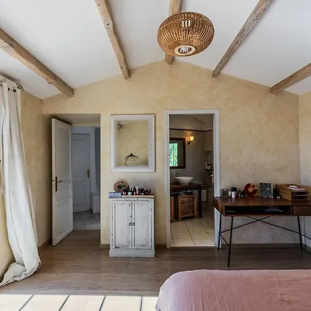 בית נופש Charming Provencal Family House With Swimming Pool *