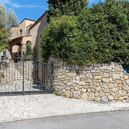 Charming Provencal Family House With Swimming Pool בית נופש *