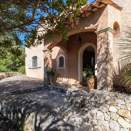 Semesterbostad Charming Provencal Family House With Swimming Pool *