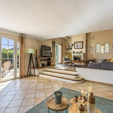 Charming Provencal Family House With Swimming Pool Semesterbostad Antibes